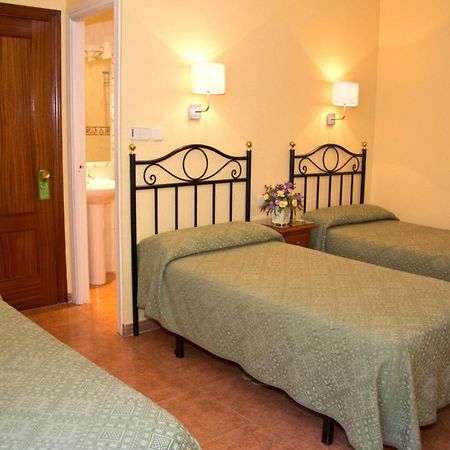 Hostal Los Alpes Madrid Exterior foto