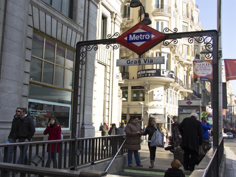 Hostal Los Alpes Madrid Exterior foto