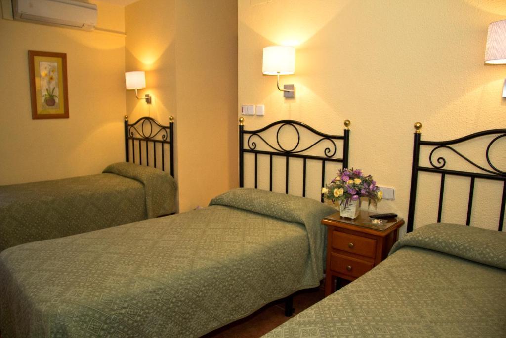 Hostal Los Alpes Madrid Zimmer foto
