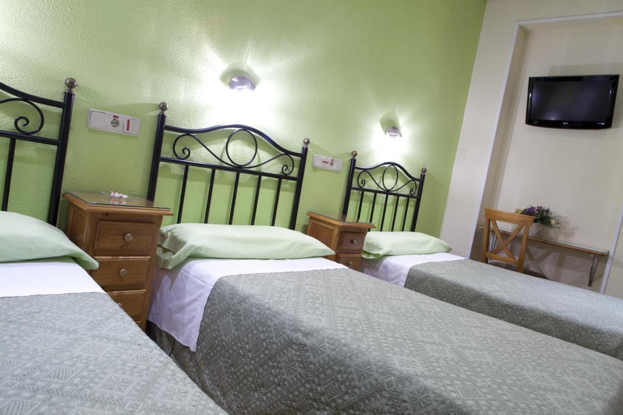 Hostal Los Alpes Madrid Exterior foto